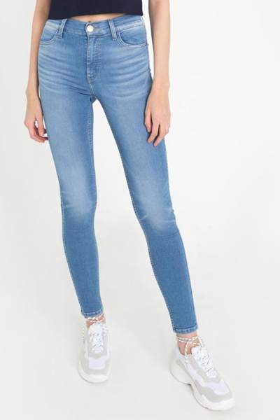 Облегающие джинсы с высокой талией